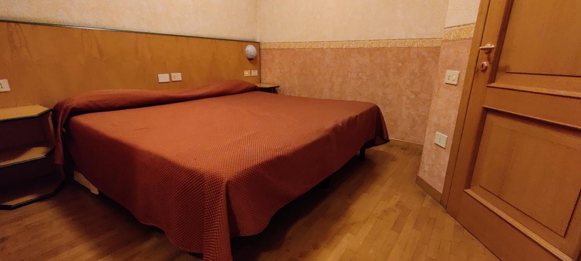 Hotel Baffo Rosso Alba Adriatica Exterior photo