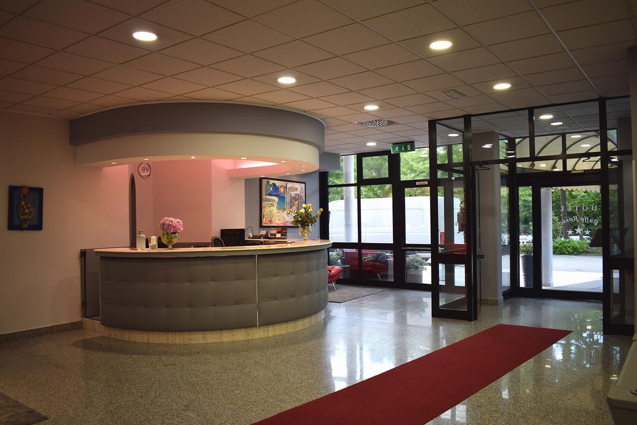 Hotel Baffo Rosso Alba Adriatica Exterior photo